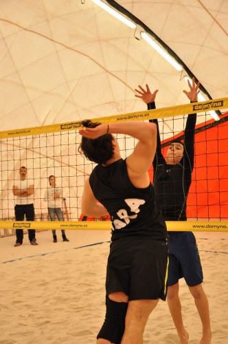 Šíma blokující úder od soupeře